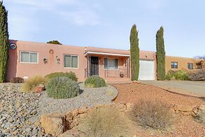 2 Mi to UNM Campus: Home in Quiet Area of ABQ