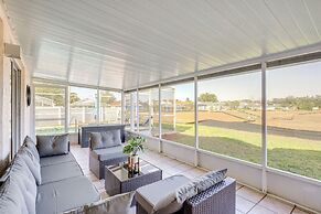 6 Mi to Disney World: Home w/ Large Yard!