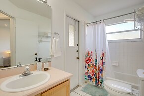 6 Mi to Disney World: Home w/ Large Yard!