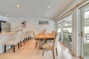 Walk to Ski Lift: Family-friendly Windham Townhome