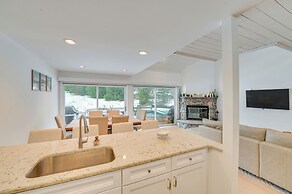 Walk to Ski Lift: Family-friendly Windham Townhome