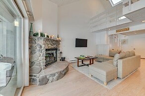 Walk to Ski Lift: Family-friendly Windham Townhome