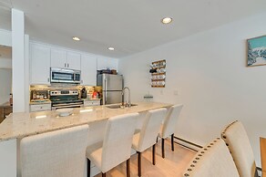 Walk to Ski Lift: Family-friendly Windham Townhome