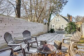 3 Mi to Dtwn: Gem w/ Patio & Fire Pit in New Haven