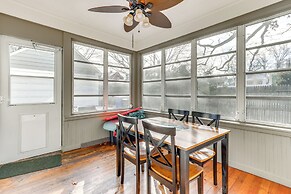 3 Mi to Dtwn: Gem w/ Patio & Fire Pit in New Haven