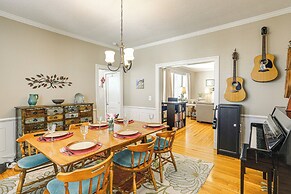 1 Mi to Ole Miss: Family-friendly Home!