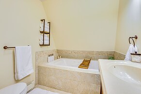 Hike, Ski & Raft: Terra Alta Cabin w/ Large Deck