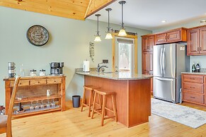 Hike, Ski & Raft: Terra Alta Cabin w/ Large Deck