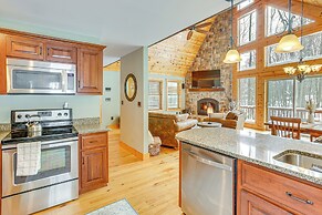 Hike, Ski & Raft: Terra Alta Cabin w/ Large Deck