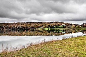 Hike, Ski & Raft: Terra Alta Cabin w/ Large Deck