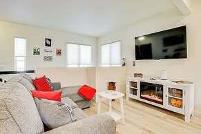 2 Mi to Lincoln Park Zoo: Family-friendly Home