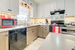 2 Mi to Lincoln Park Zoo: Family-friendly Home