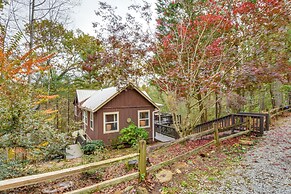 1 Mi to Beach: Lake Rabun Home w/ Large Deck!