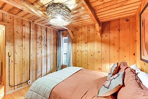 1 Mi to Beach: Lake Rabun Home w/ Large Deck!