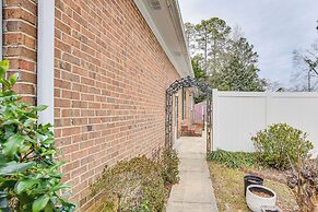 3 Mi to Dtwn Fayetteville: Home w/ Pool Table