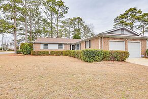 3 Mi to Dtwn Fayetteville: Home w/ Pool Table