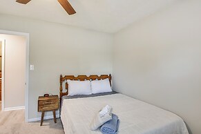 3 Mi to Dtwn Fayetteville: Home w/ Pool Table