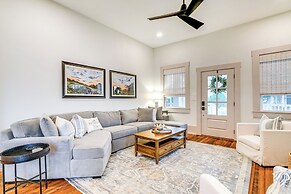 1/2 Mi to Downtown Shops: Brenham Home w/ Fire Pit