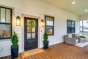 1/2 Mi to Downtown Shops: Brenham Home w/ Fire Pit
