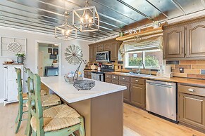 Golf Course Getaway w/ Private Pool in Chatsworth!