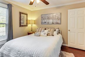 Golf Course Getaway w/ Private Pool in Chatsworth!