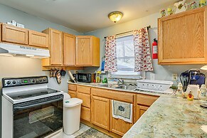 Hot Tub & Sauna: Kannapolis Bungalow