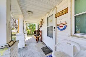 Hot Tub & Sauna: Kannapolis Bungalow