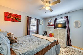 Hot Tub & Sauna: Kannapolis Bungalow