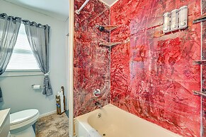 Hot Tub & Sauna: Kannapolis Bungalow