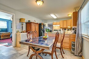 Hot Tub & Sauna: Kannapolis Bungalow