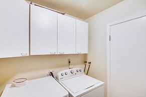 Mtn-view Patio & Hot Tub: Home in Avon