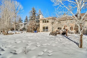 Mtn-view Patio & Hot Tub: Home in Avon