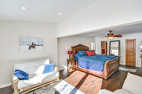 Mtn-view Patio & Hot Tub: Home in Avon