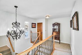 Mtn-view Patio & Hot Tub: Home in Avon