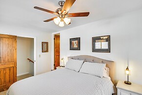 Mtn-view Patio & Hot Tub: Home in Avon