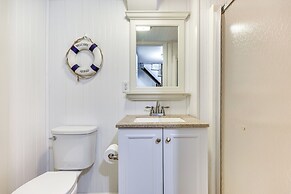 Beachfront Home 1 Mi to Lighthouse on Oak Island