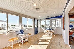 Beachfront Home 1 Mi to Lighthouse on Oak Island
