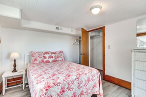 Beachfront Home 1 Mi to Lighthouse on Oak Island