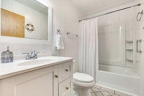 Beachfront Home 1 Mi to Lighthouse on Oak Island