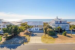Beachfront Home 1 Mi to Lighthouse on Oak Island