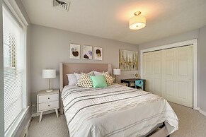Spacious Modern Home ~ 1 Mi to Camelback Mountain!