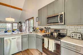 Spacious Modern Home ~ 1 Mi to Camelback Mountain!