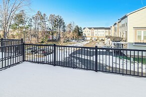 Balcony & Pool Access: Modern Gainesville Home