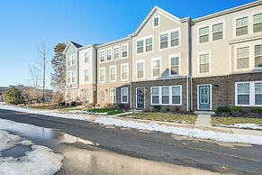 Balcony & Pool Access: Modern Gainesville Home