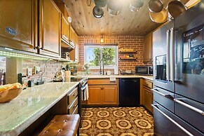 Mountain Majesty With AC BBQ Parking