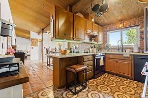 Mountain Majesty With AC BBQ Parking