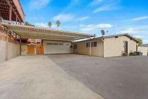 Mountain Majesty With AC BBQ Parking