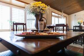 Mountain Majesty With AC BBQ Parking