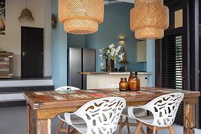 Blue Bay s Tropical Escape