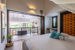 Blue Bay s Tropical Escape